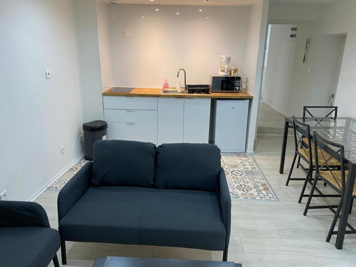 Appartement 2Eme Etage 42M2 Hyper Centre Ville / Parking Gratuit Riom Eksteriør billede